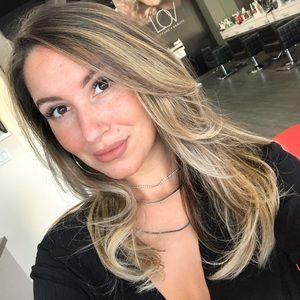 Meet your Posher, Lisa-marie